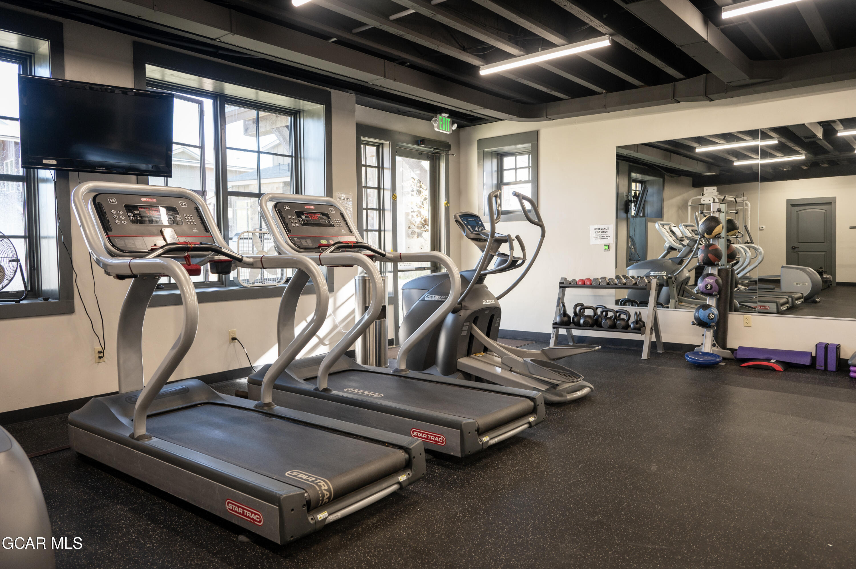 300 BASE CAMP Circle 411