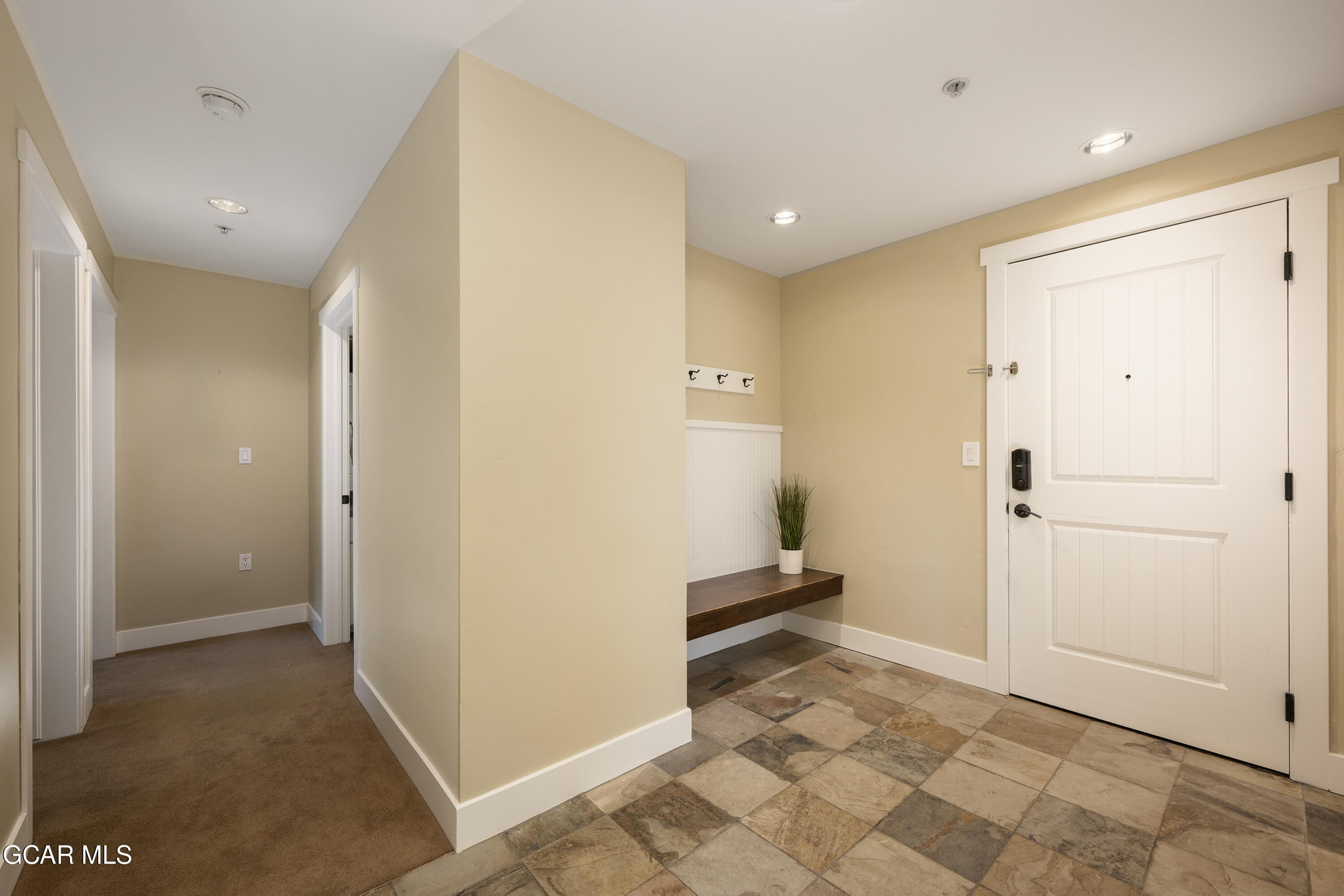 300 BASE CAMP Circle 411