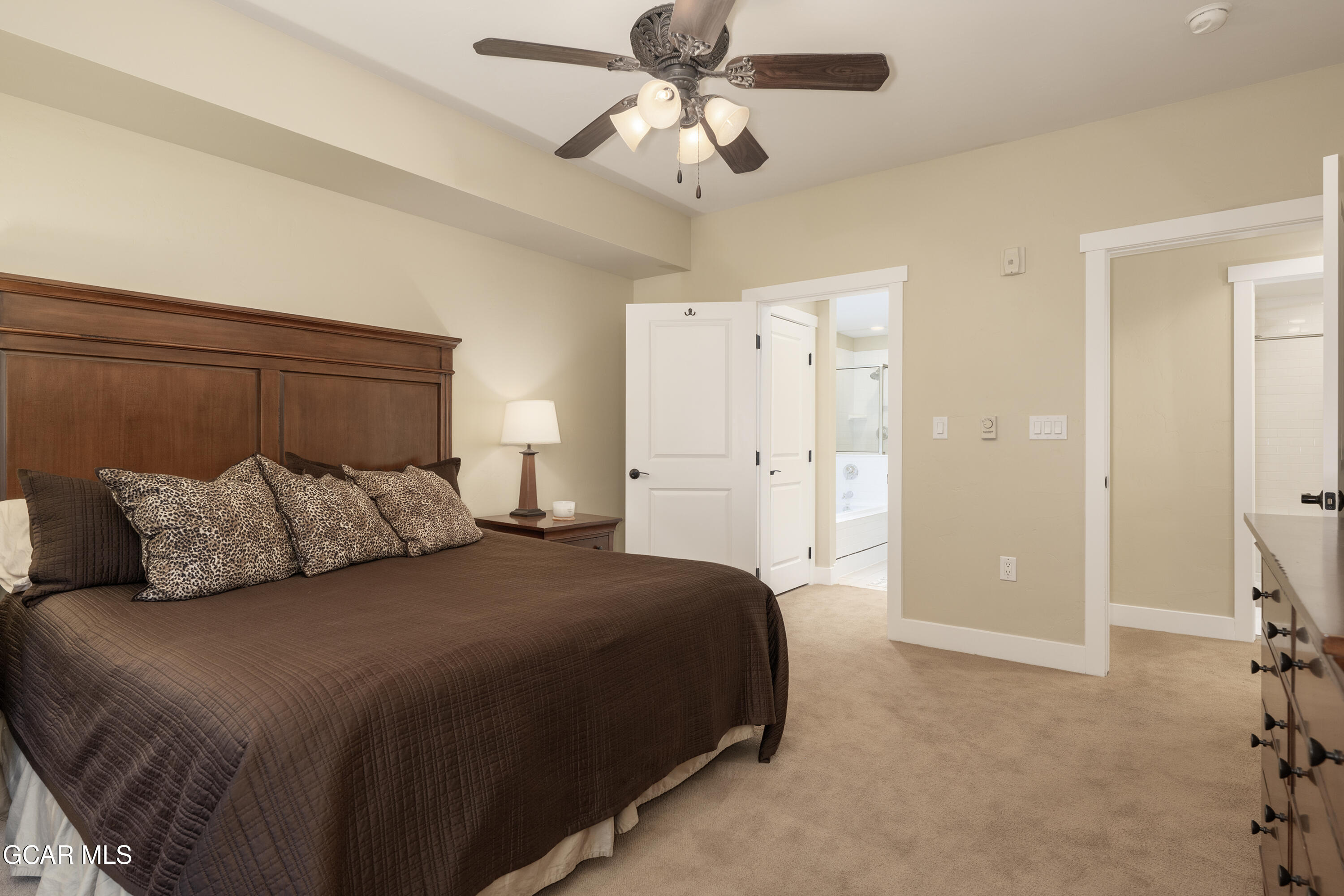 300 BASE CAMP Circle 411