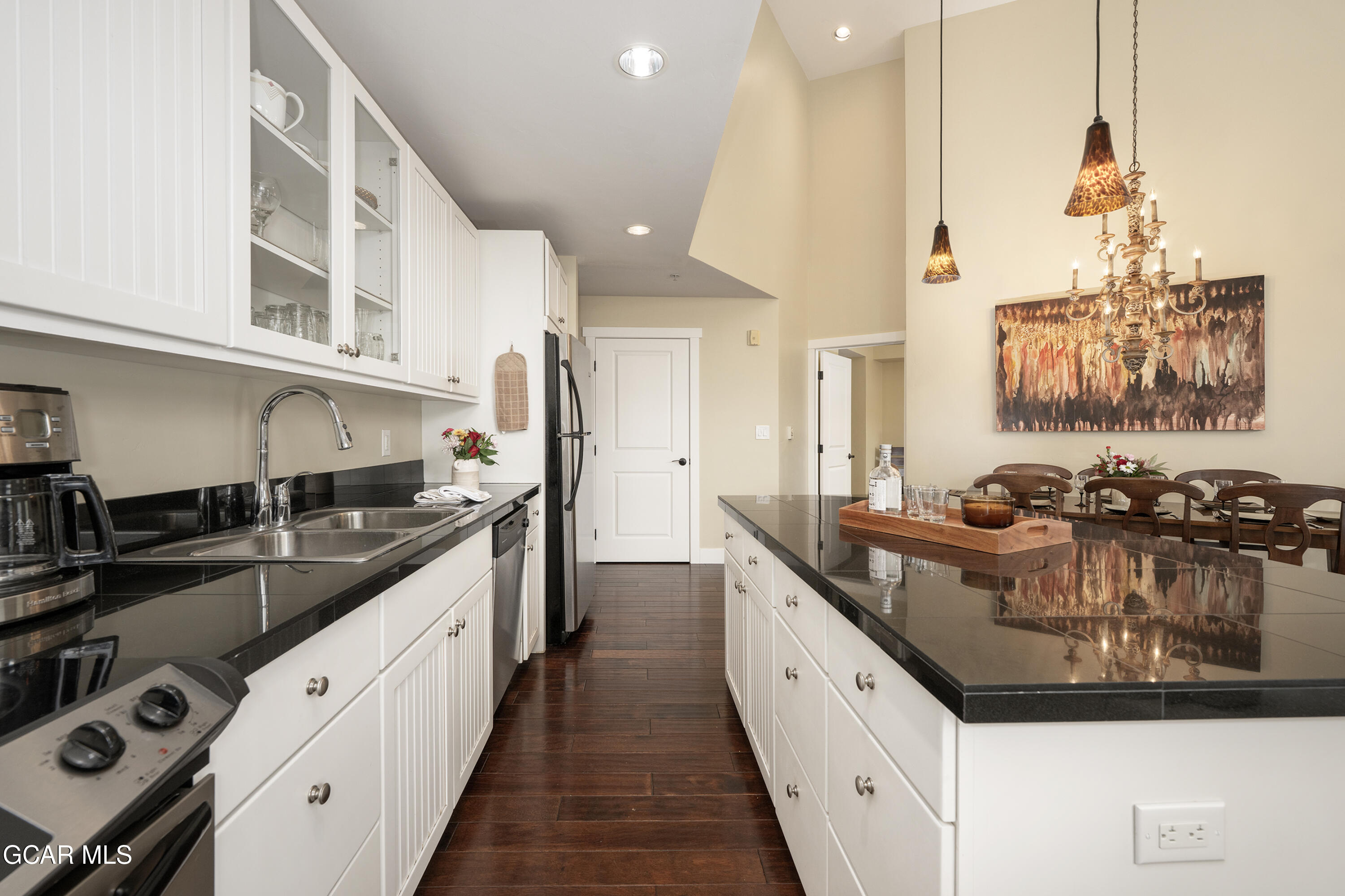 300 BASE CAMP Circle 411