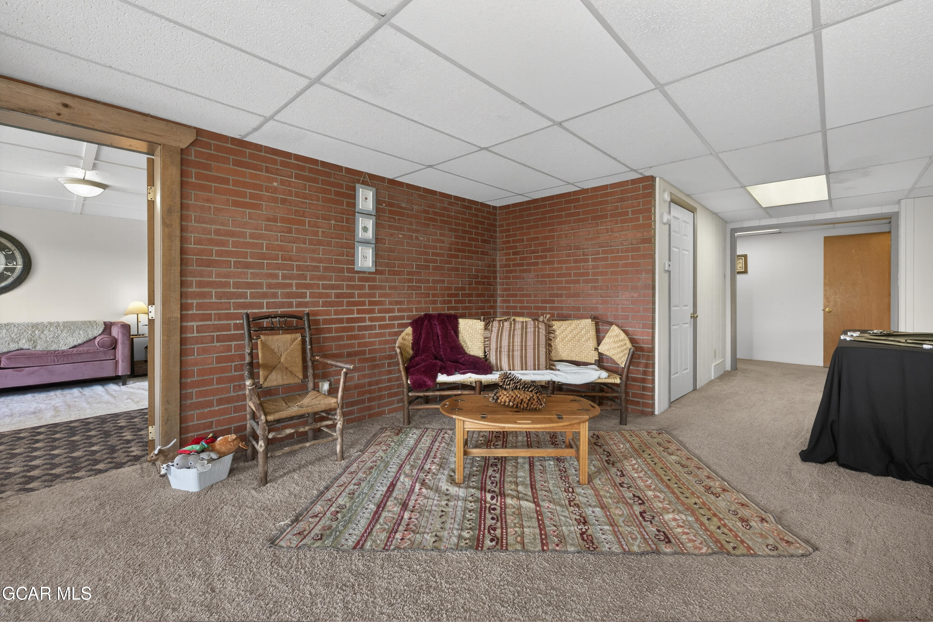242 East AGATE Avenue