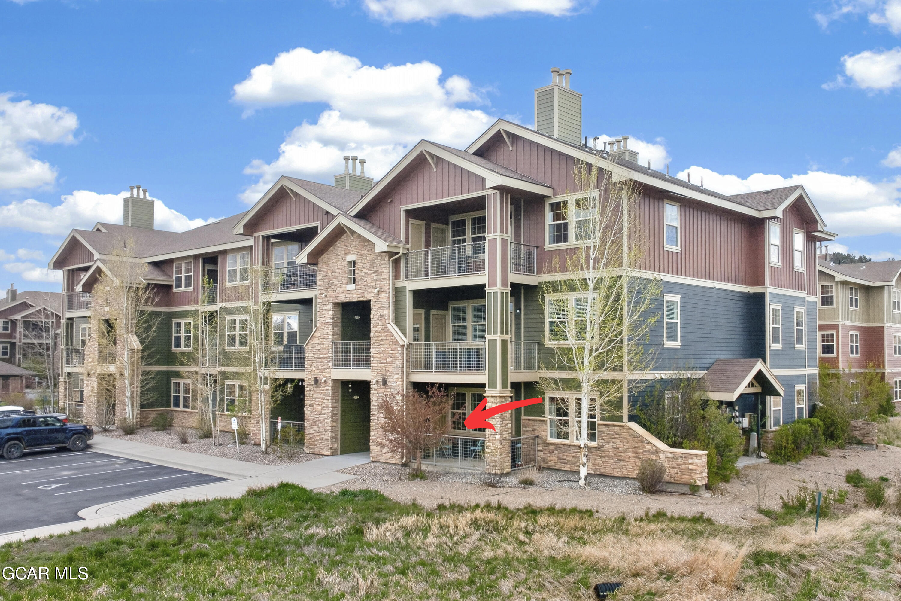 160 VILLAGE F107