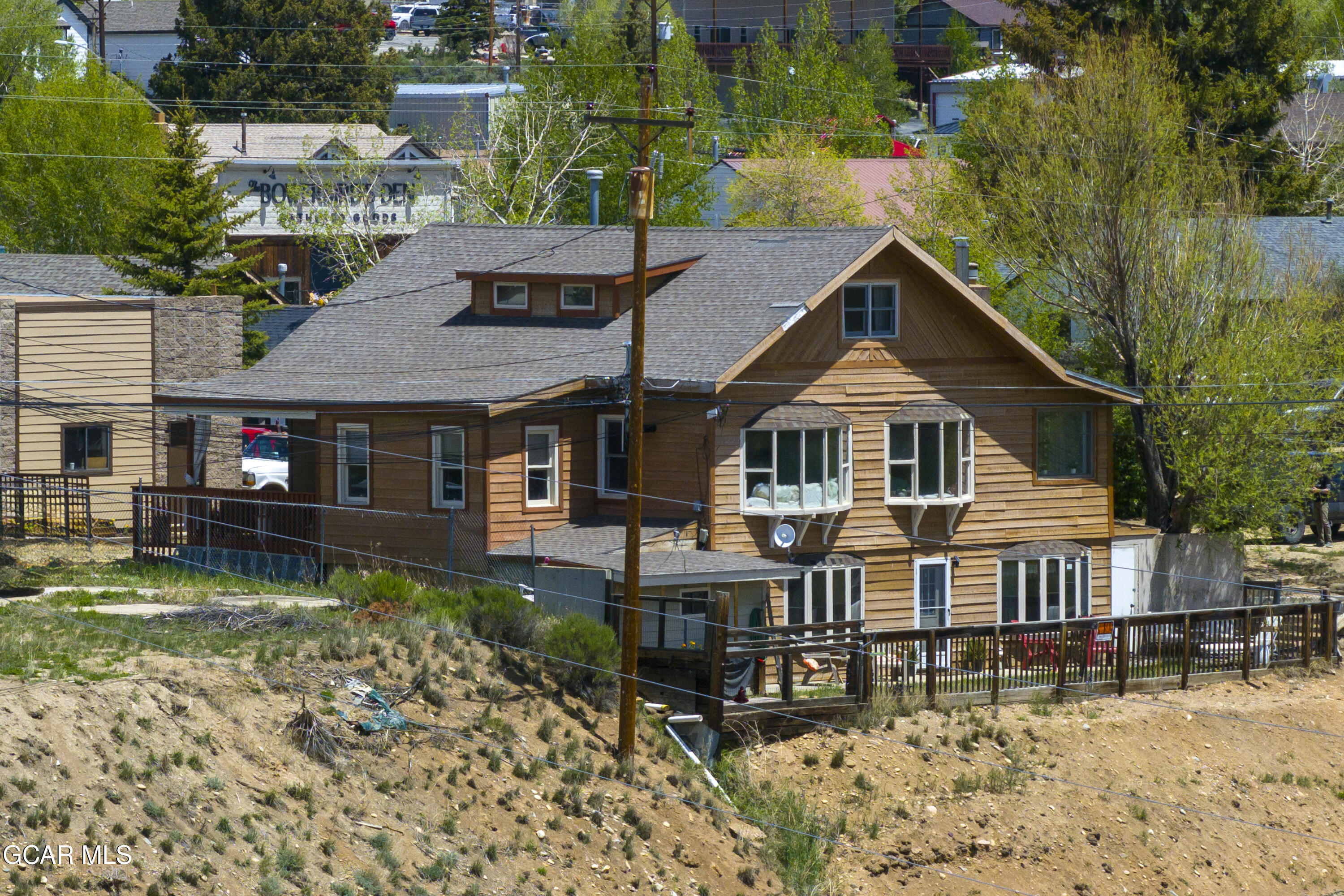 242 East AGATE Avenue