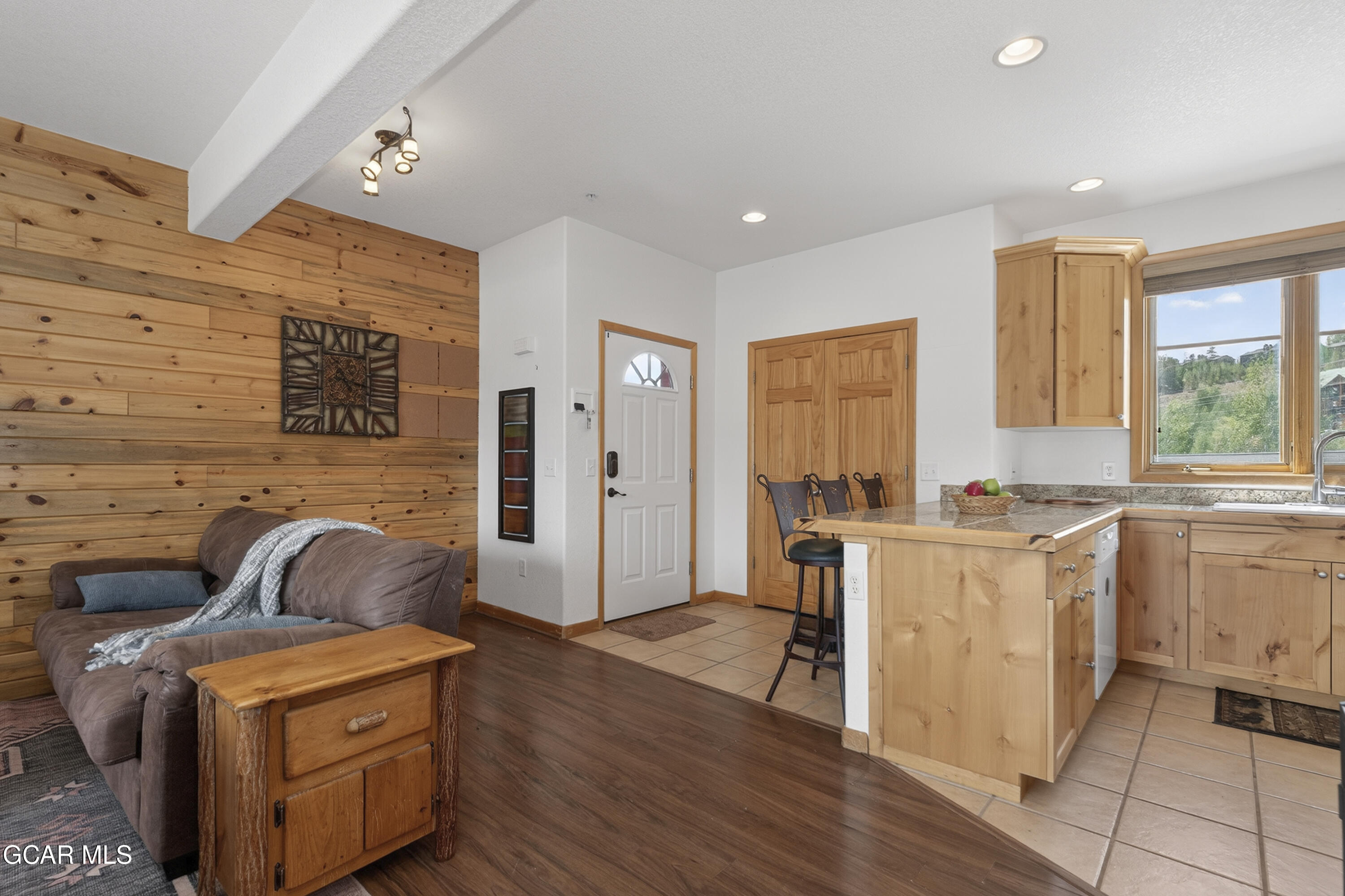 207 Bella Vista Court 216