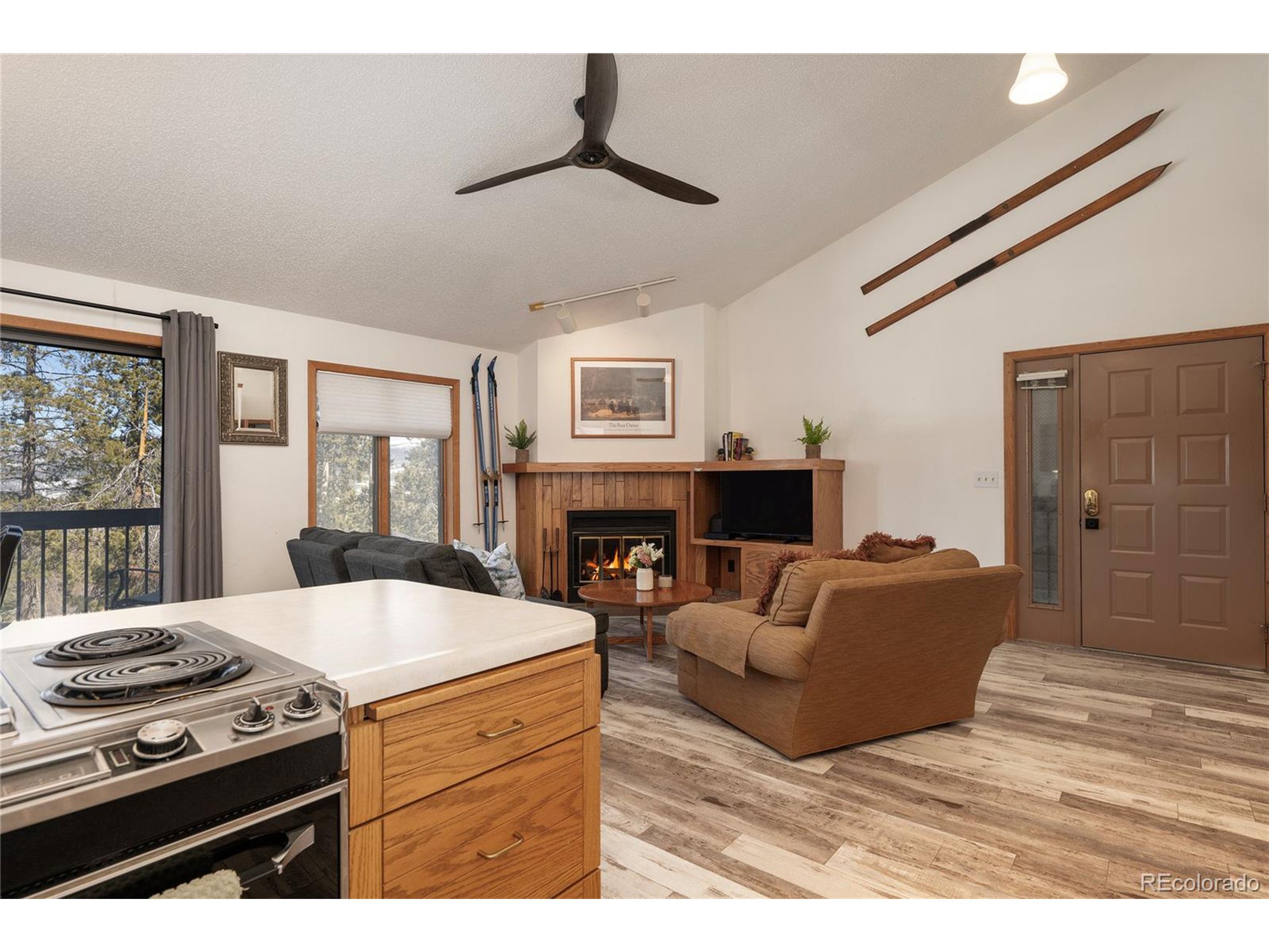 100 Bryant Blvd 11 Fraser Unit: 11