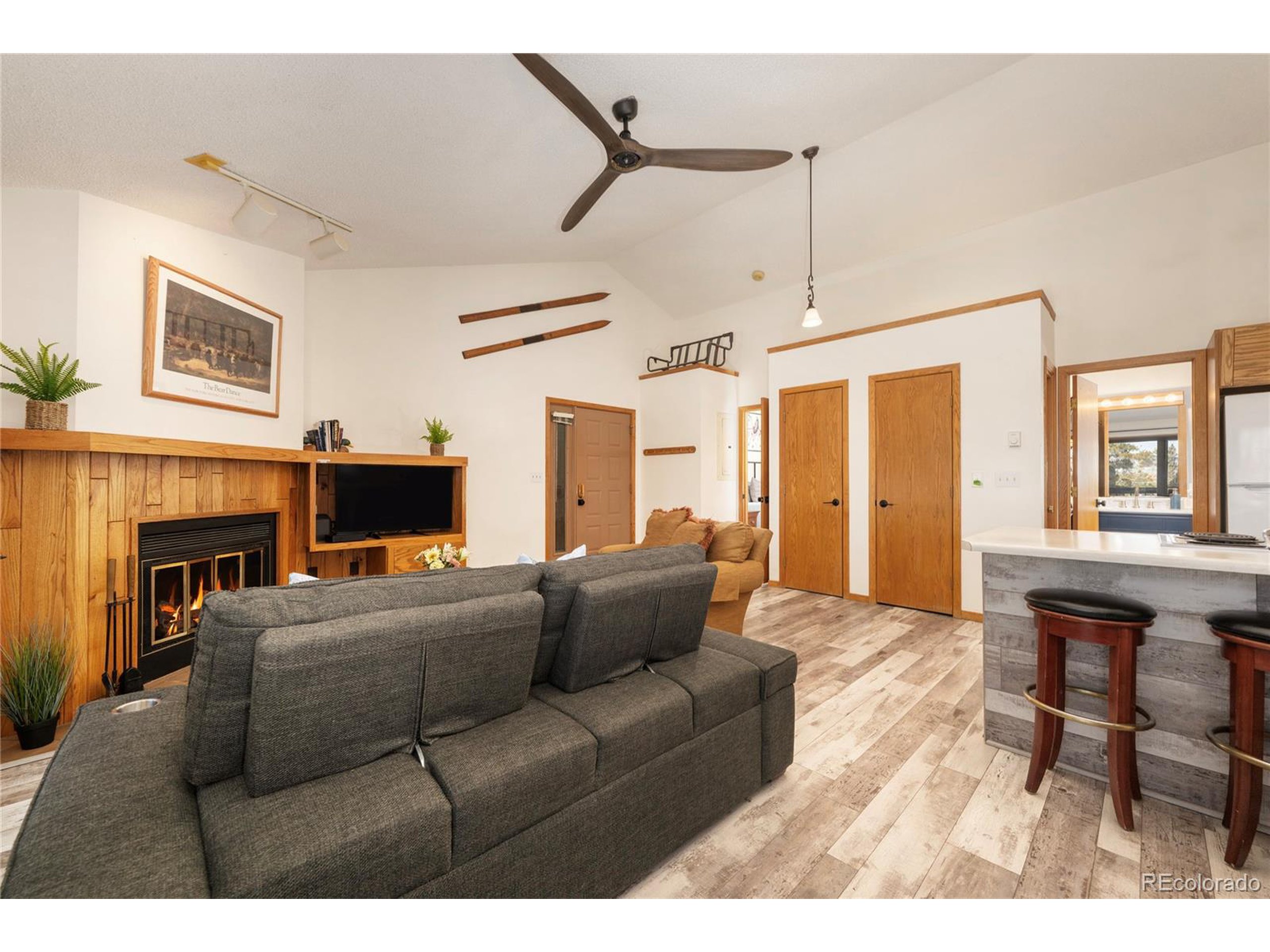 100 Bryant Blvd 11 Fraser Unit: 11