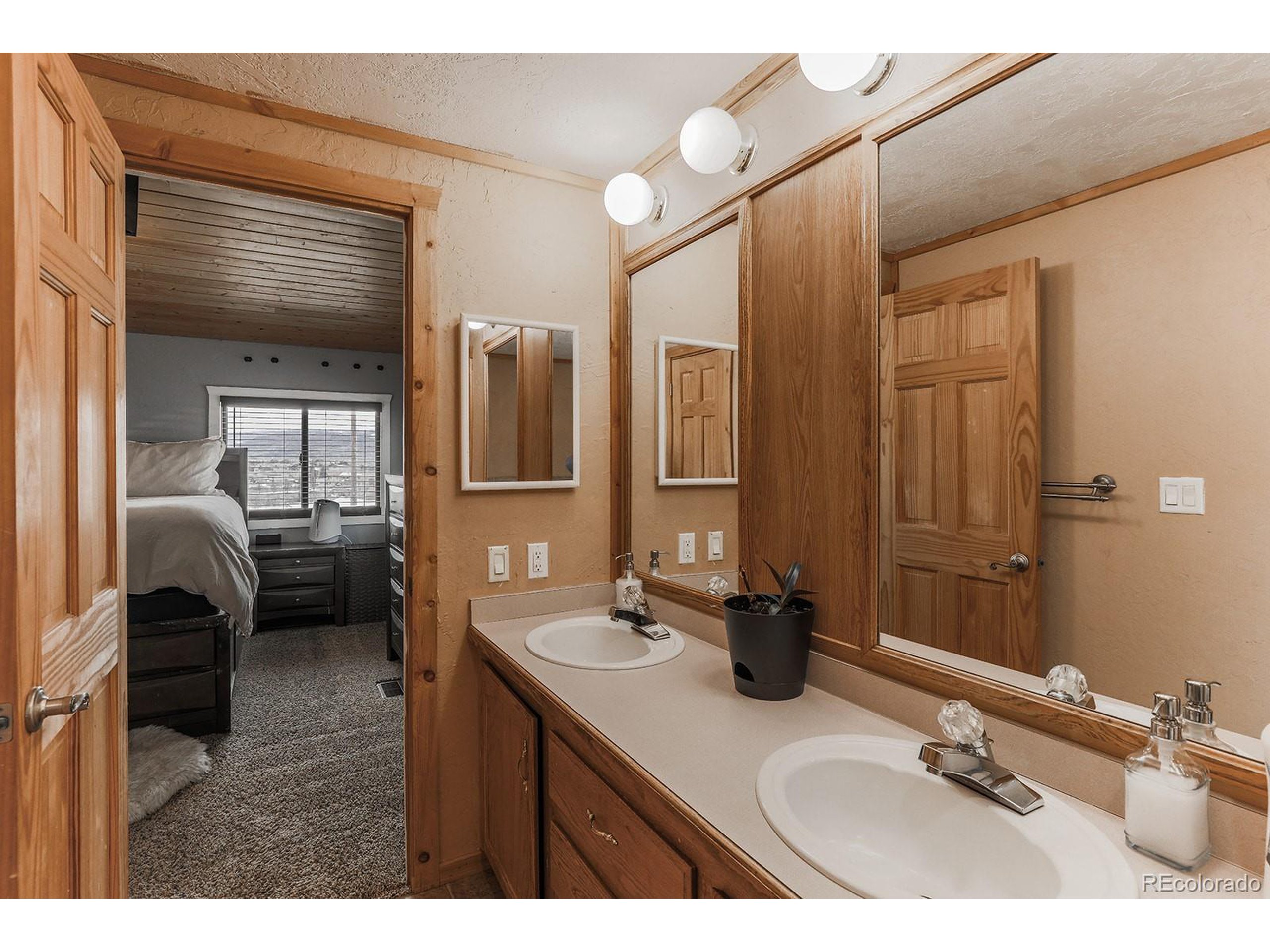 833 E Agate Ave 12 Granby Unit: 12