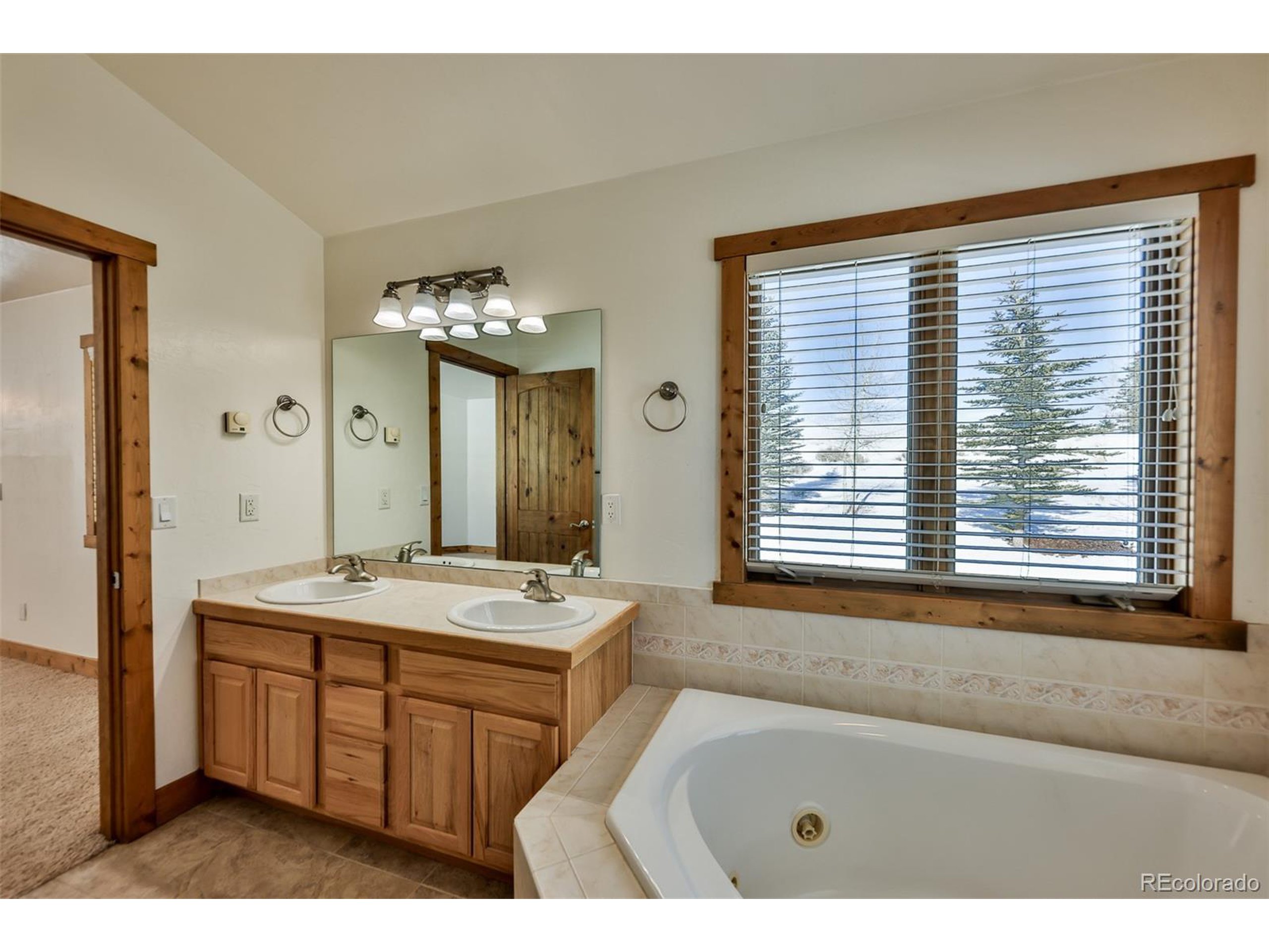 705 Saddle Ridge Cir Granby