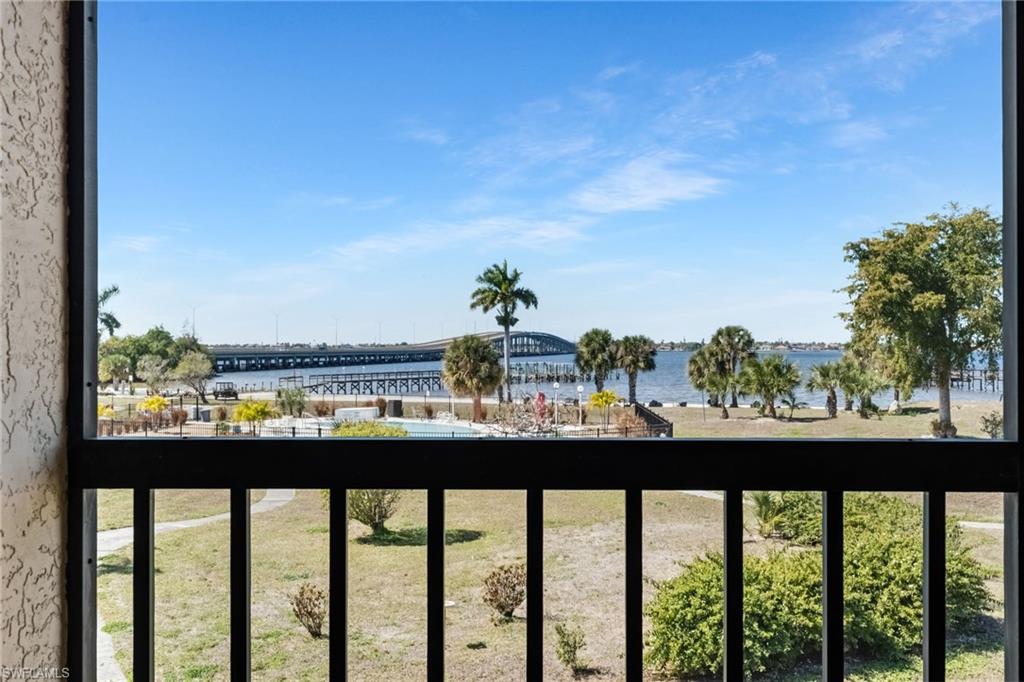 12498 Riverside DR 205