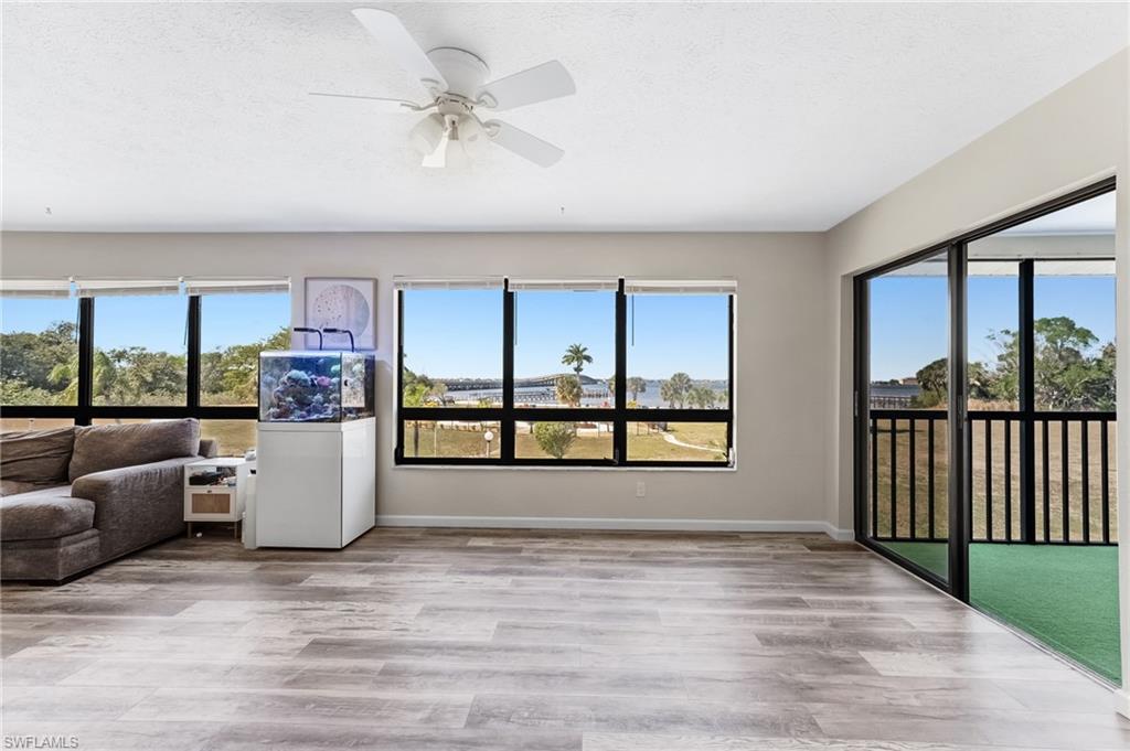 12498 Riverside DR 205