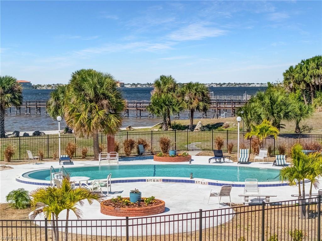 12498 Riverside DR 205