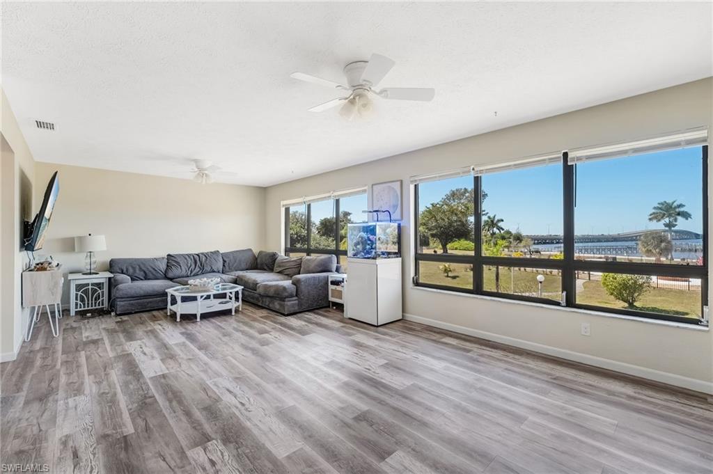 12498 Riverside DR 205