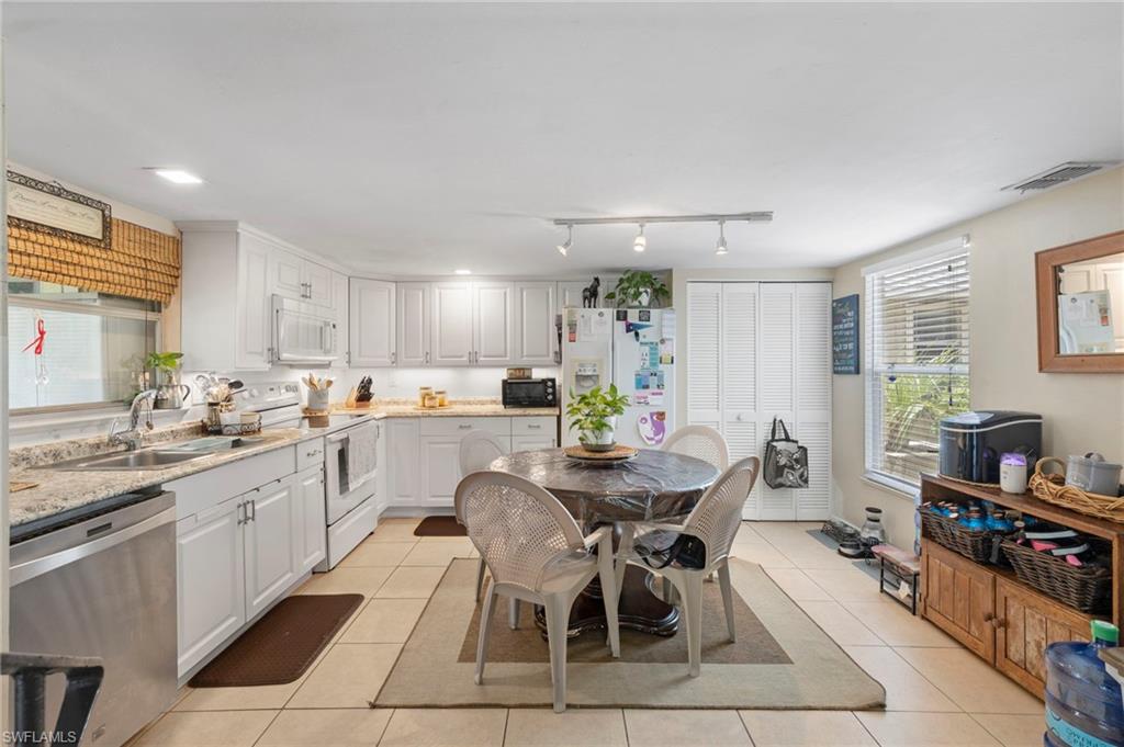 157 Crown DR