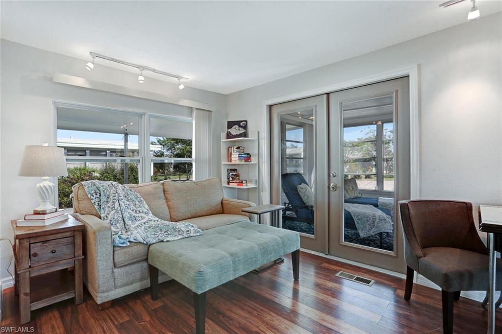 9 Cannes DR