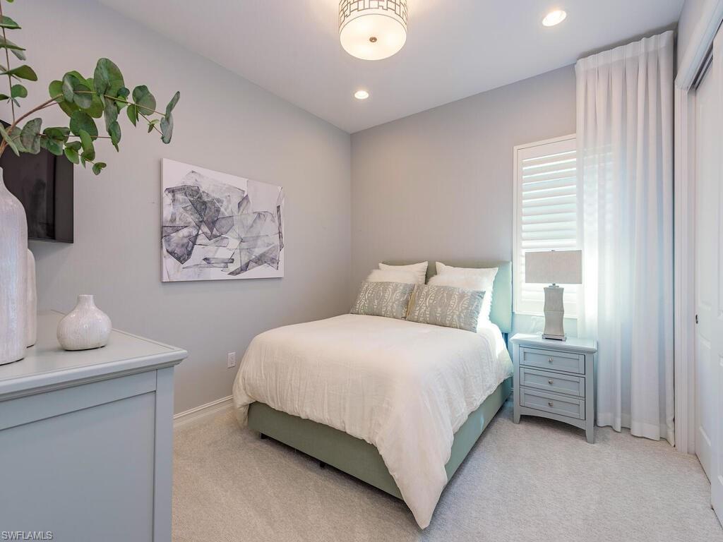 6197 MEGANS BAY DR