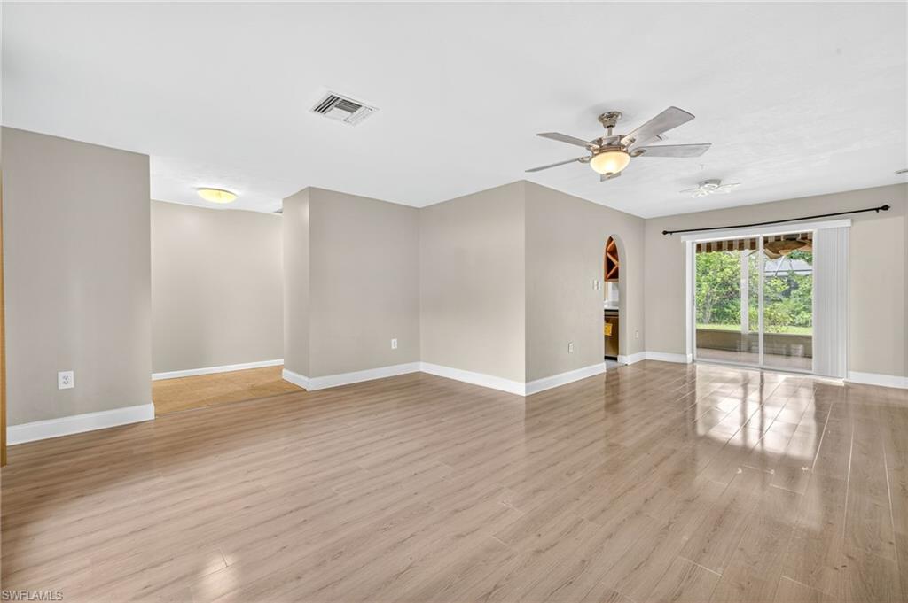 541 Landmark DR