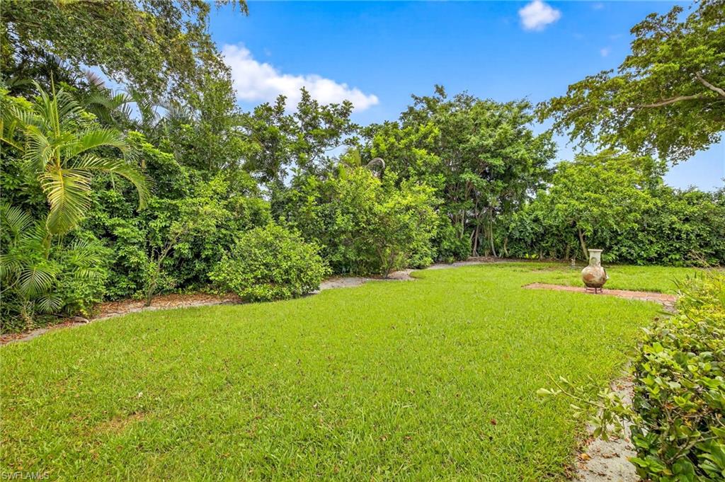 541 Landmark DR