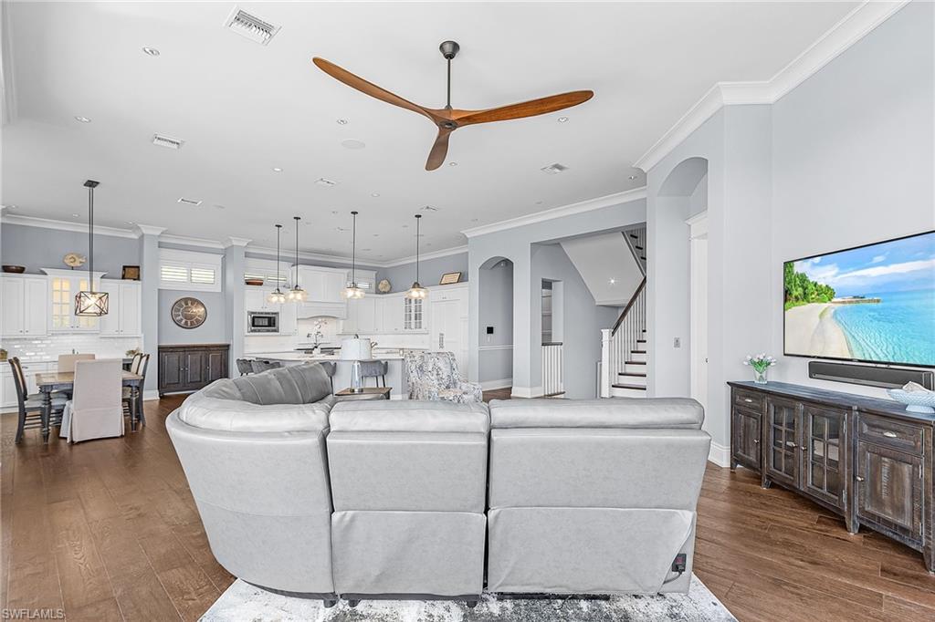 5801 Cape Hickory CT