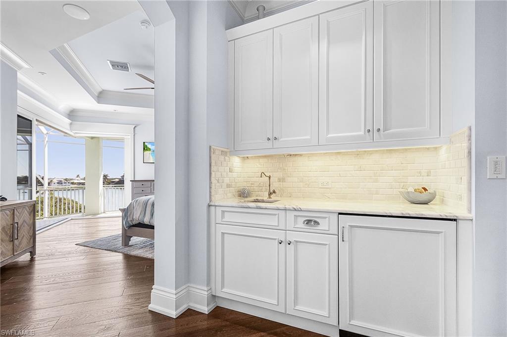 5801 Cape Hickory CT