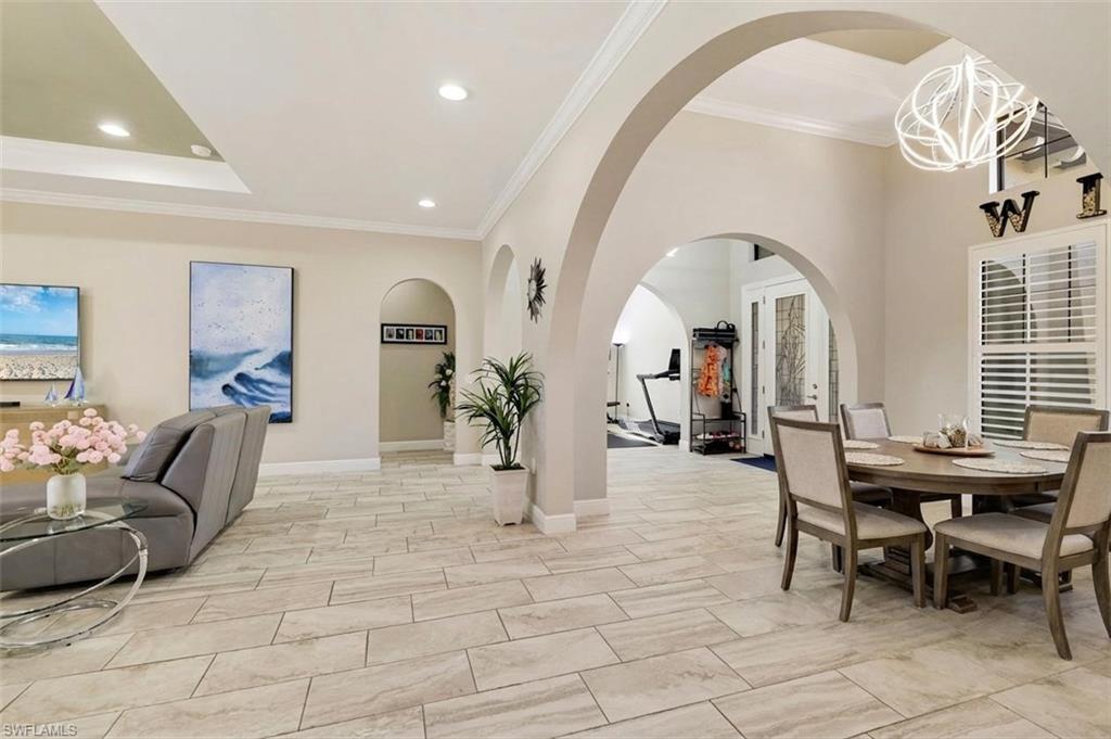 10085 Avalon Lake CIR