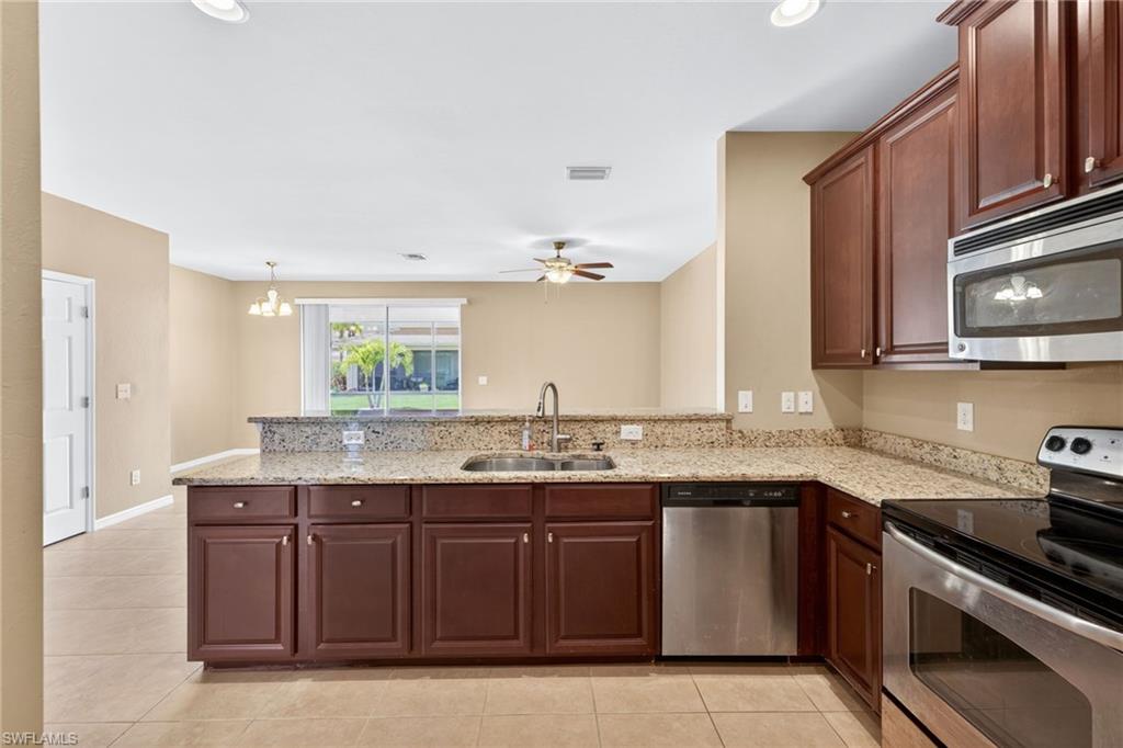3806 Clearbrook LN