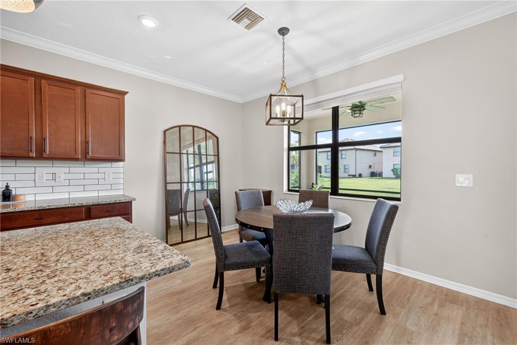 9452 Foxglove LN