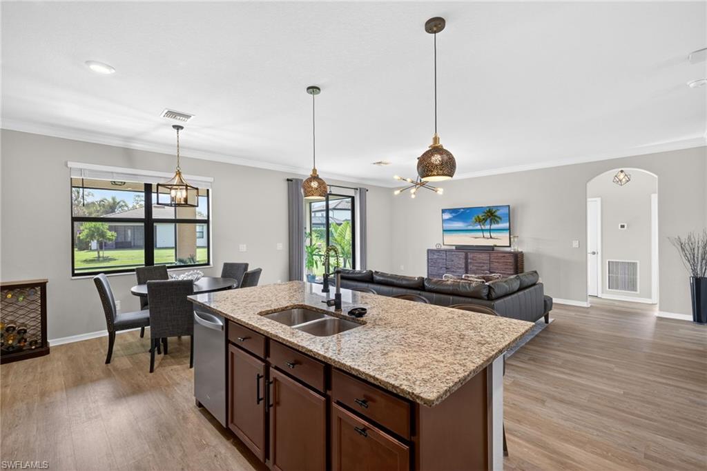 9452 Foxglove LN