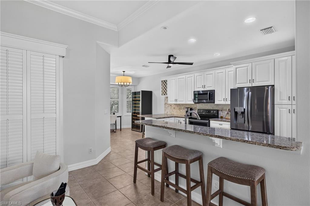 25020 Divot DR