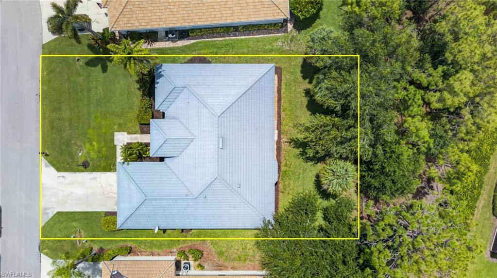 25020 Divot DR
