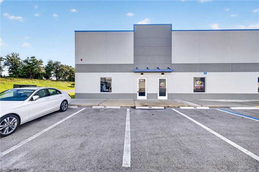 16103 Lee RD