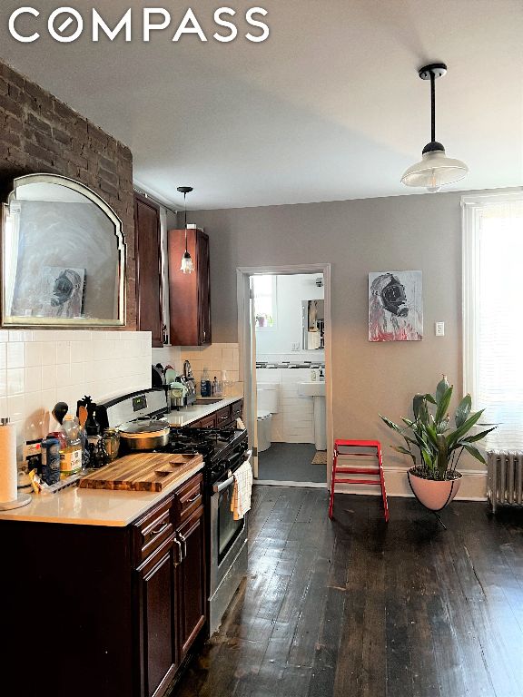 685 Lorimer Street 3