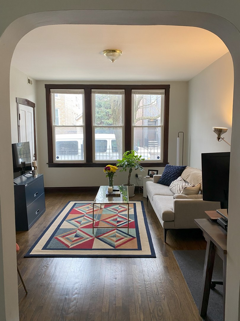 2037 W Cullerton Street Unit: 1