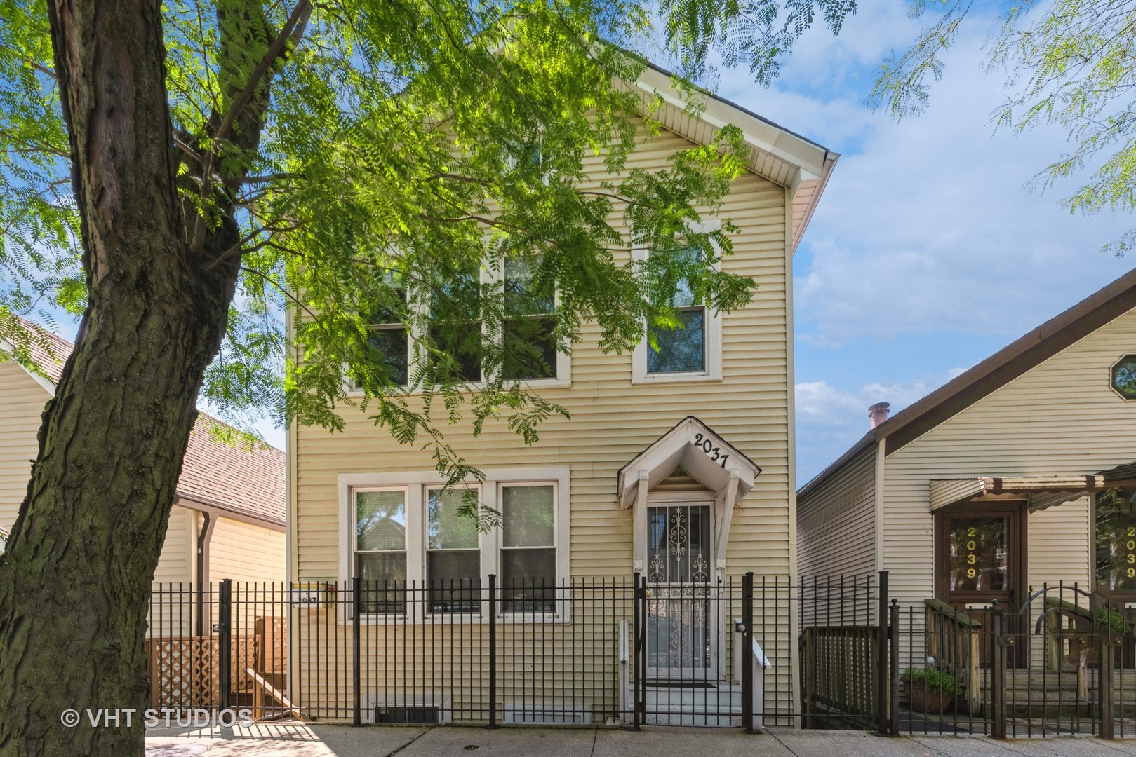 2037 W Cullerton Street Unit: 1