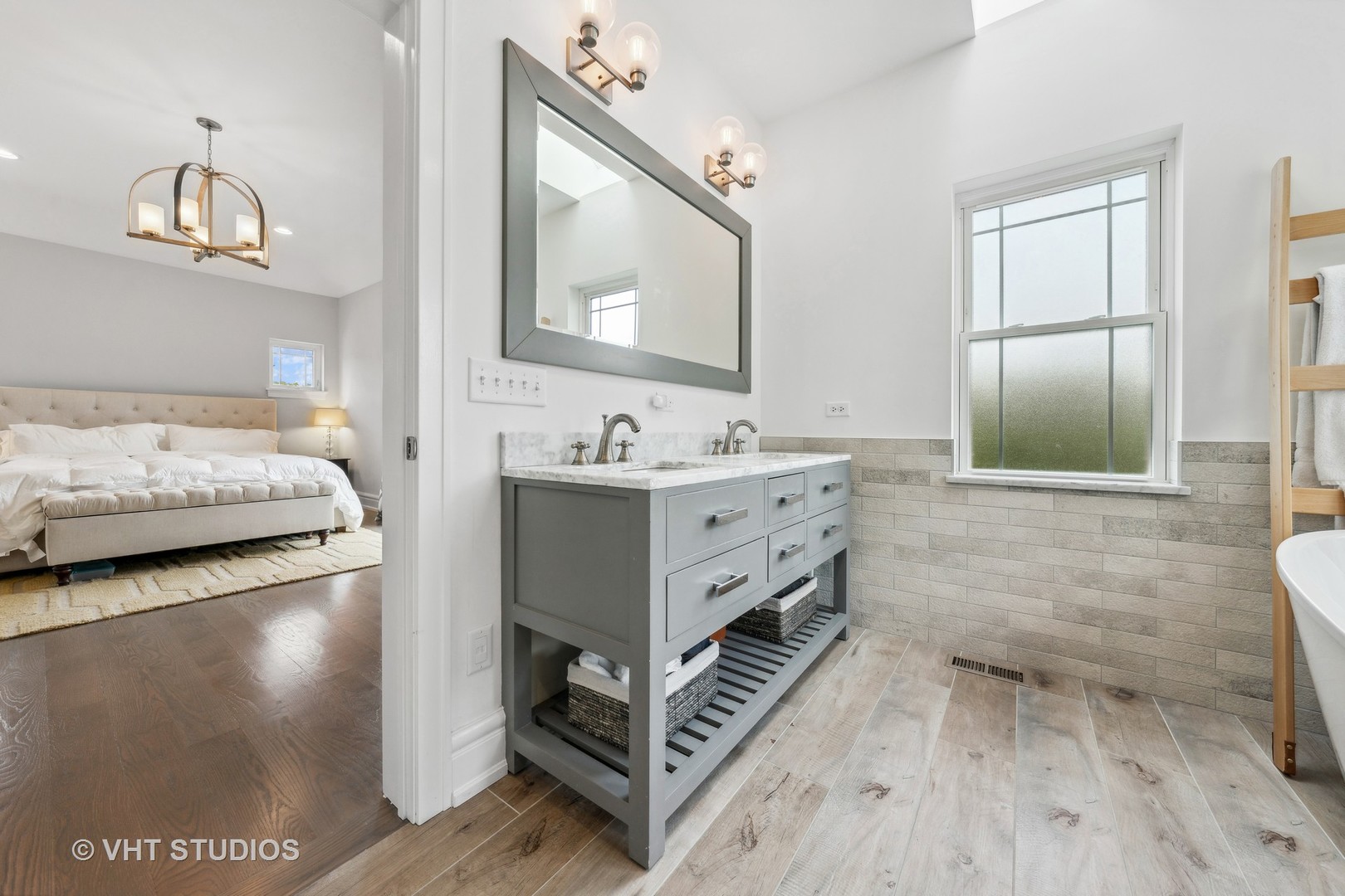 3650 N Avondale Avenue