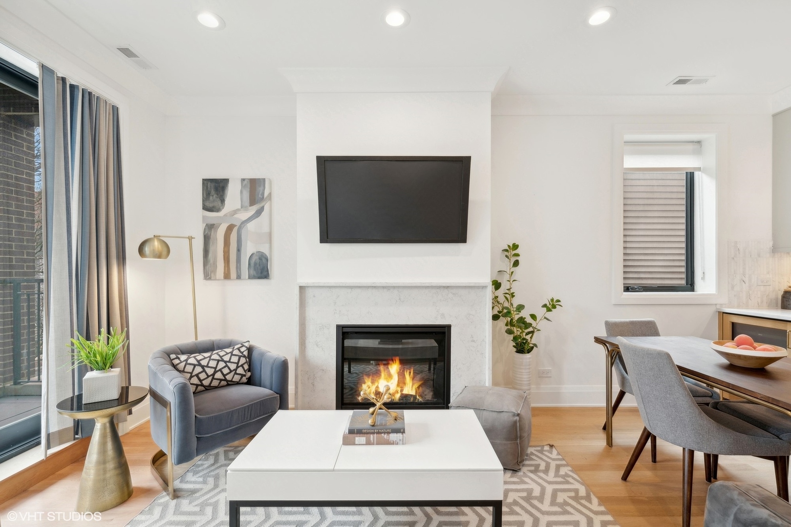 2650 N Racine Avenue Unit: 2