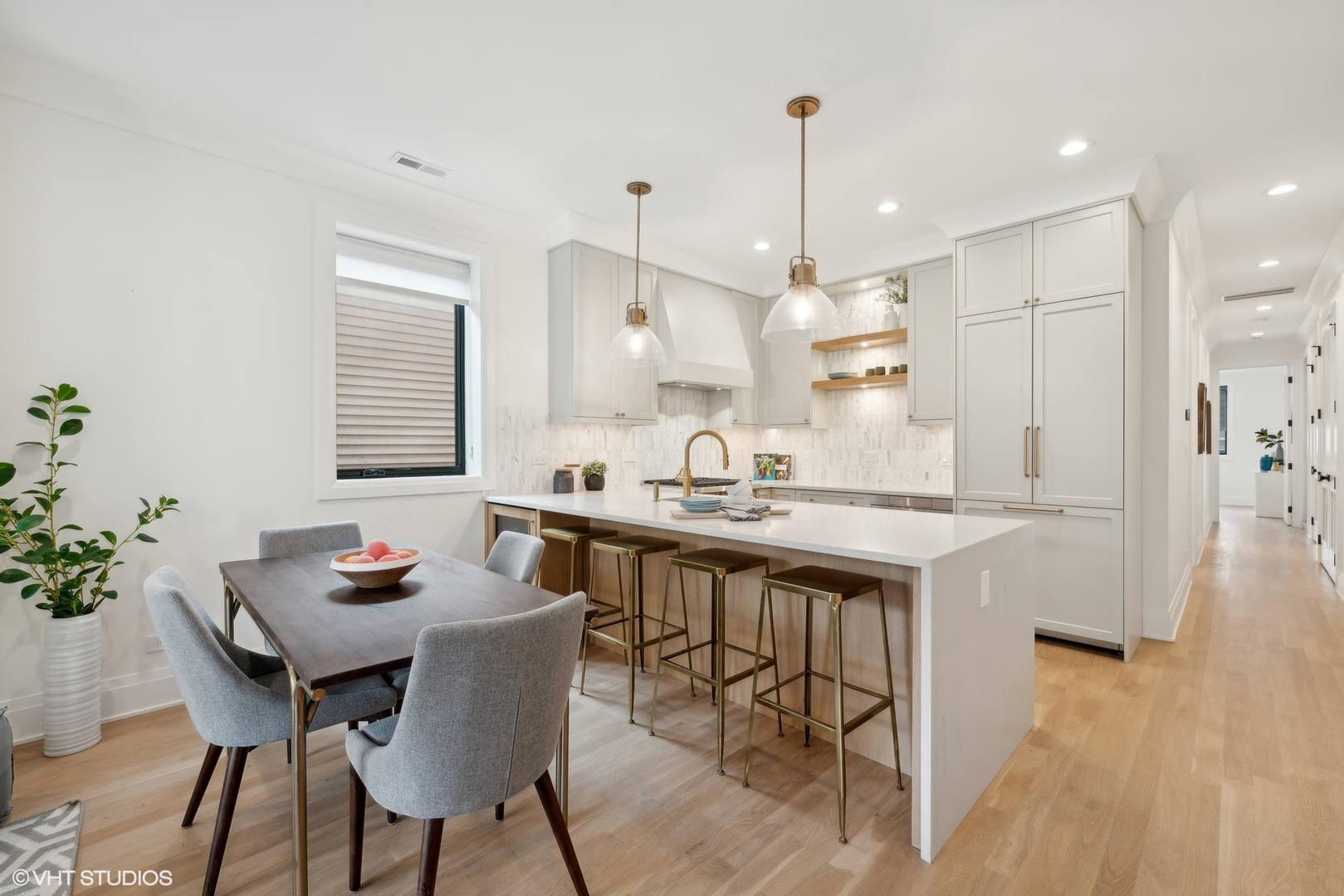 2650 N Racine Avenue Unit: 2