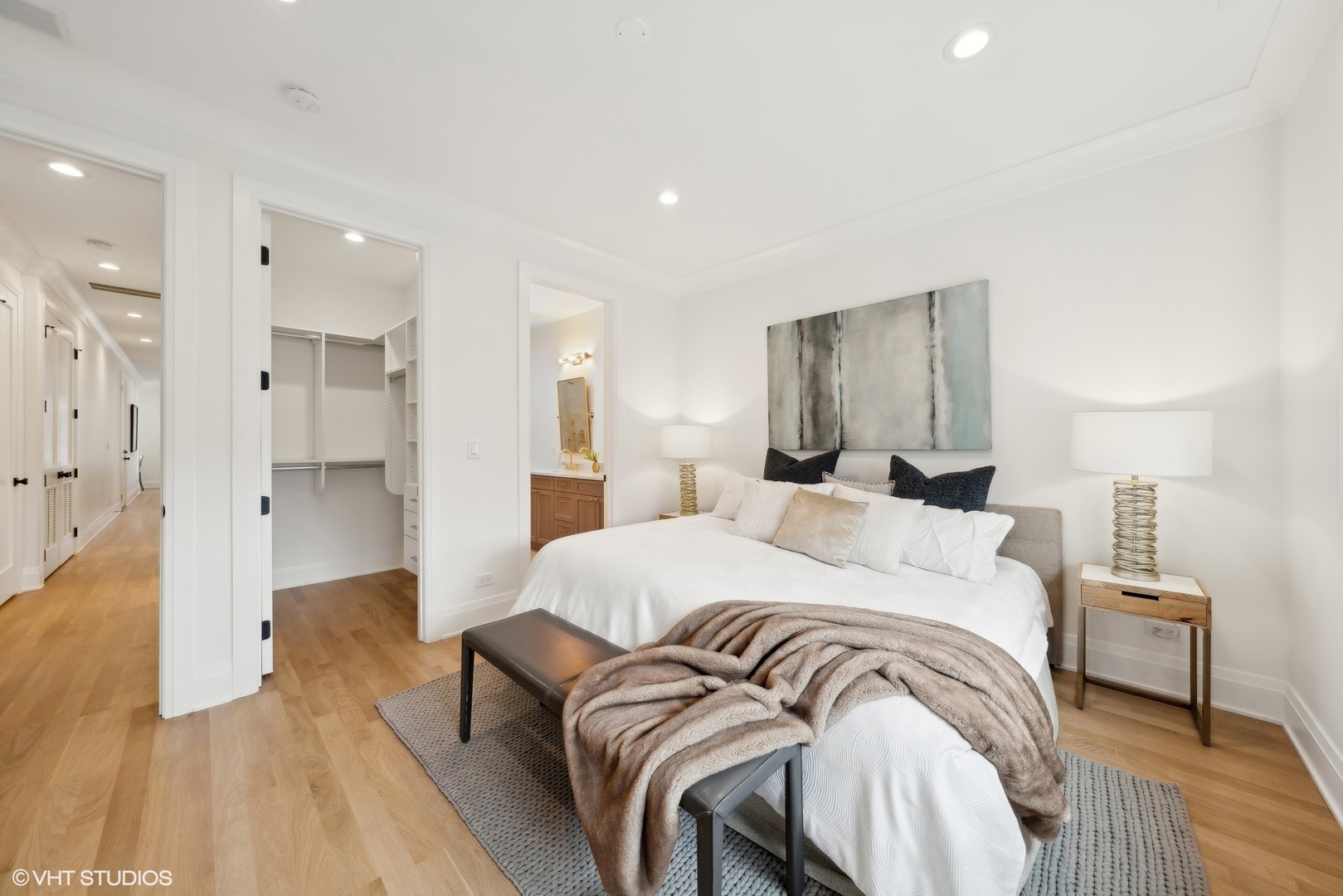 2650 N Racine Avenue Unit: 2