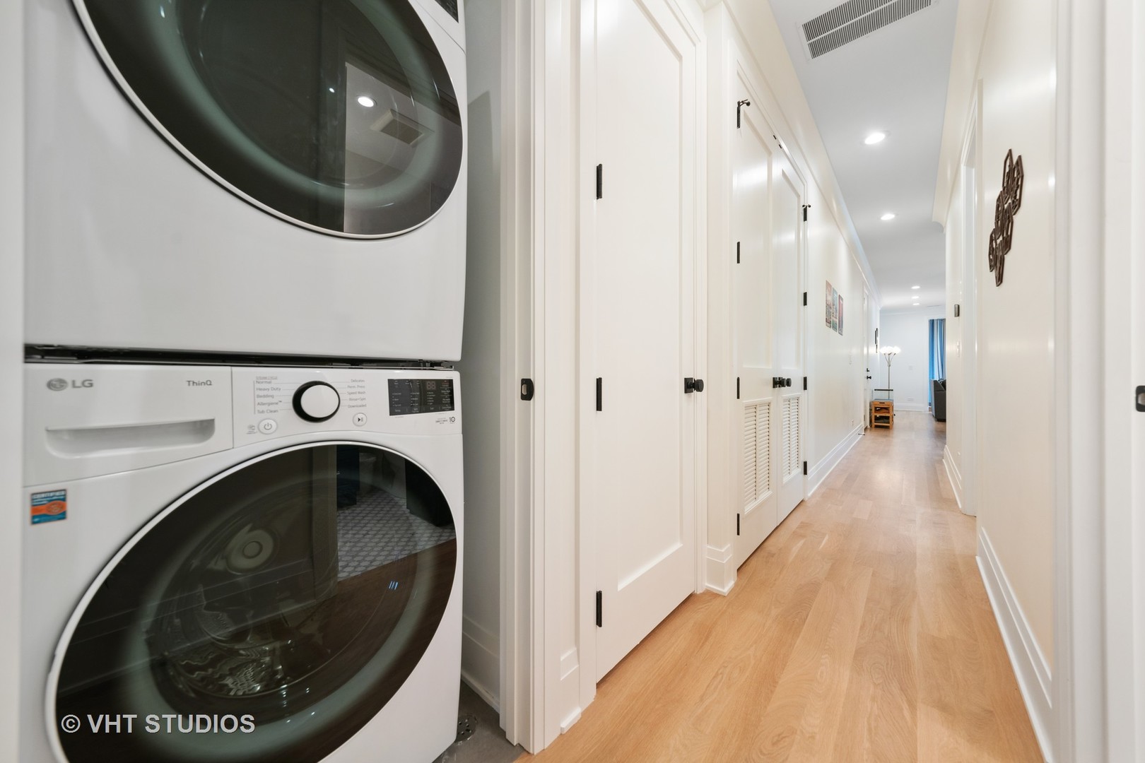 2650 N Racine Avenue Unit: 2