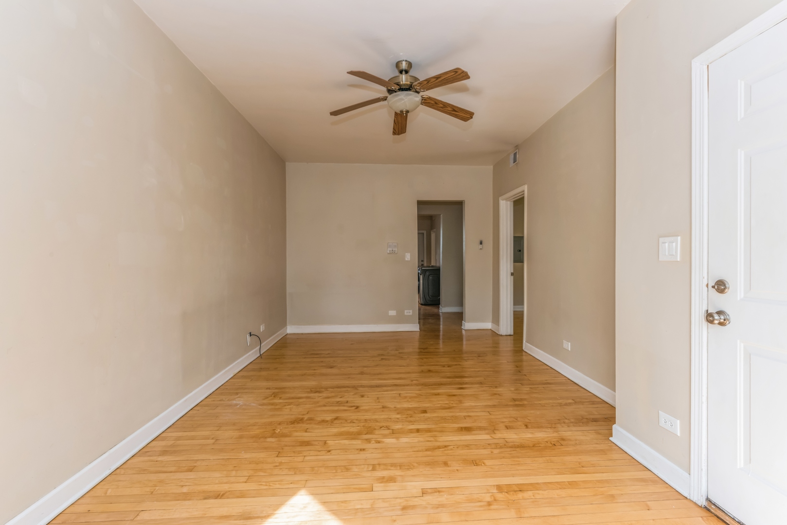 3114 N Monticello Avenue Unit: 2