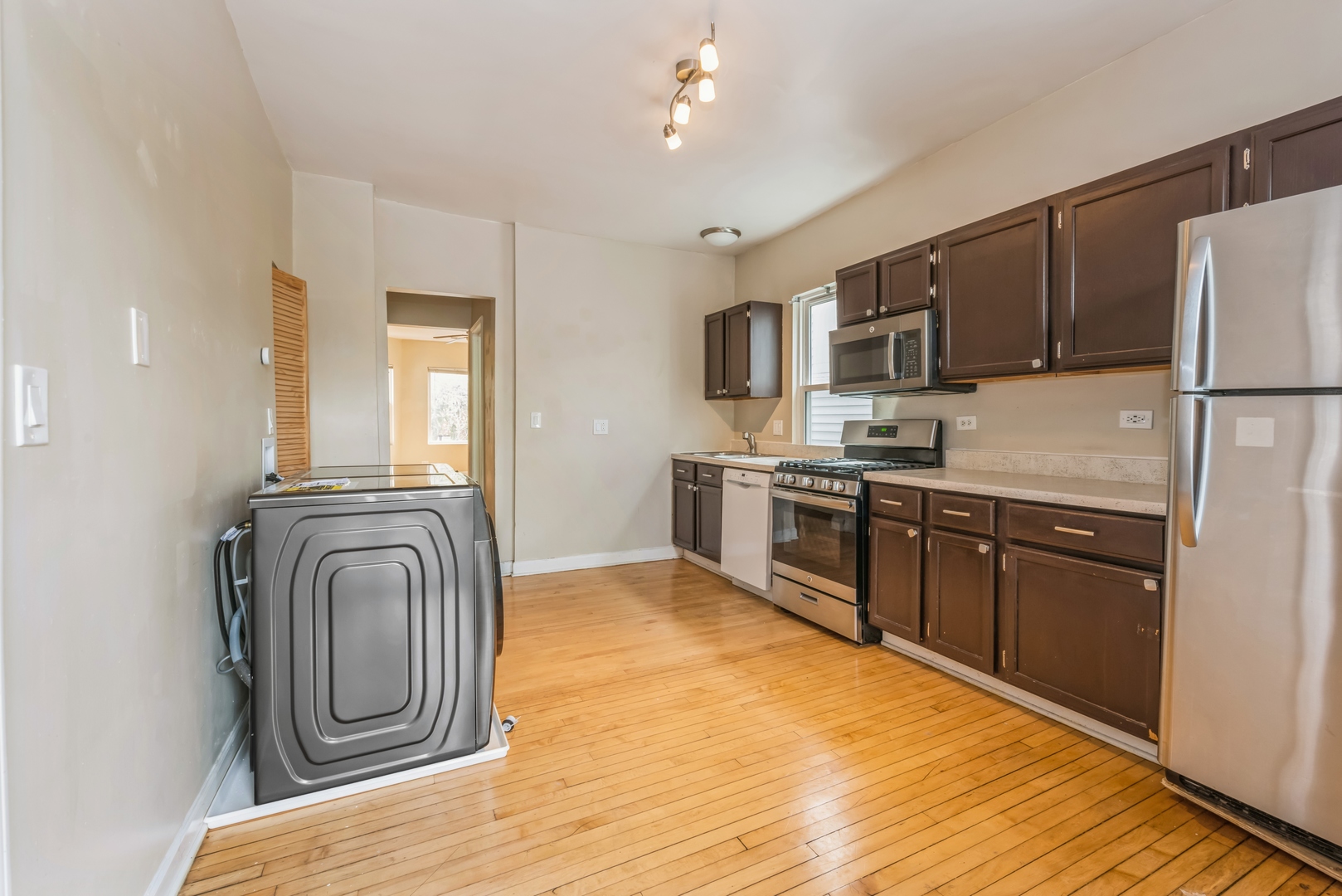 3114 N Monticello Avenue Unit: 2