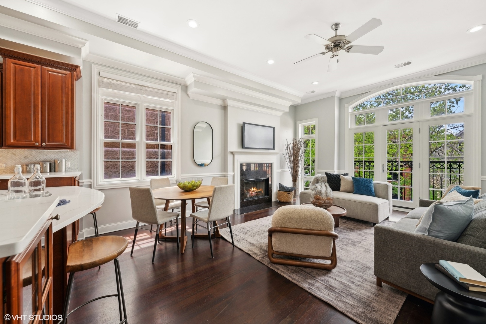 3251 N Kenmore Avenue Unit: 3