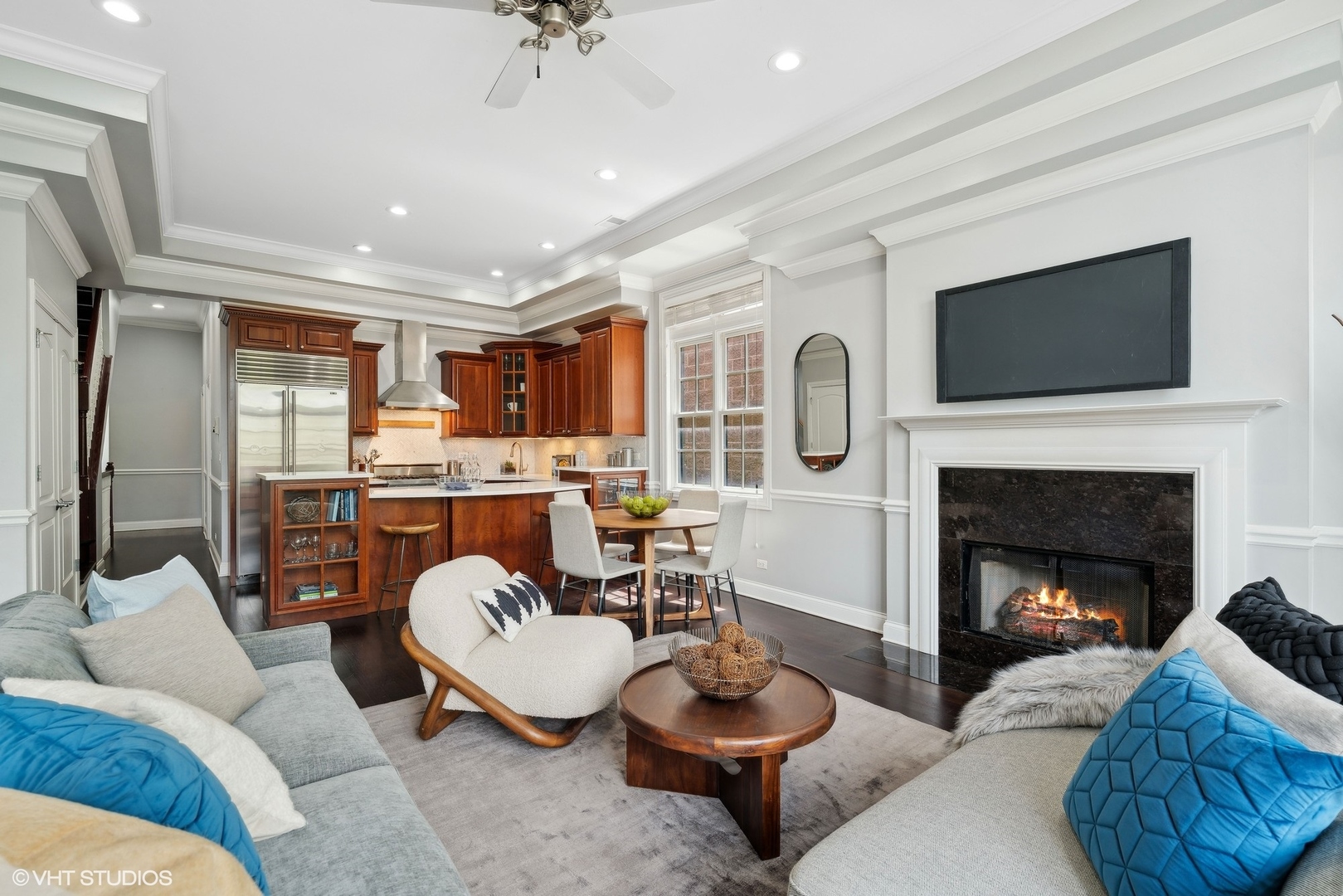 3251 N Kenmore Avenue Unit: 3