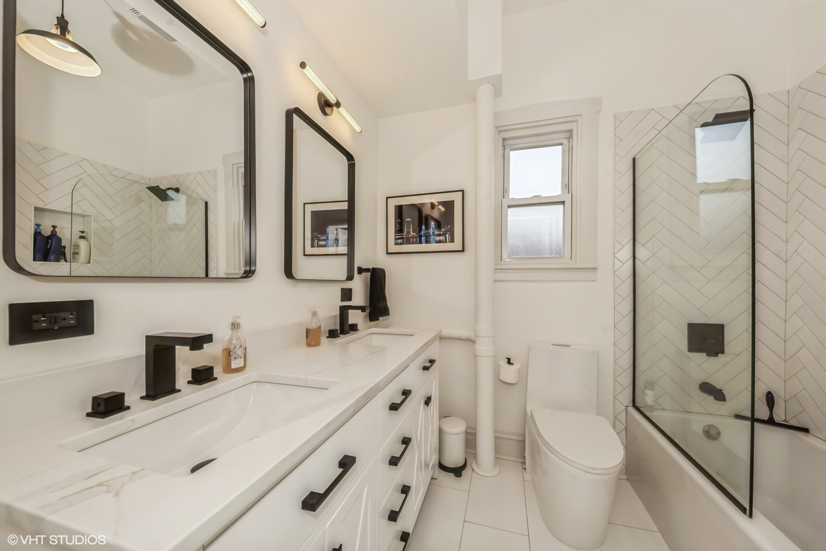 2037 W Cullerton Street Unit: 2