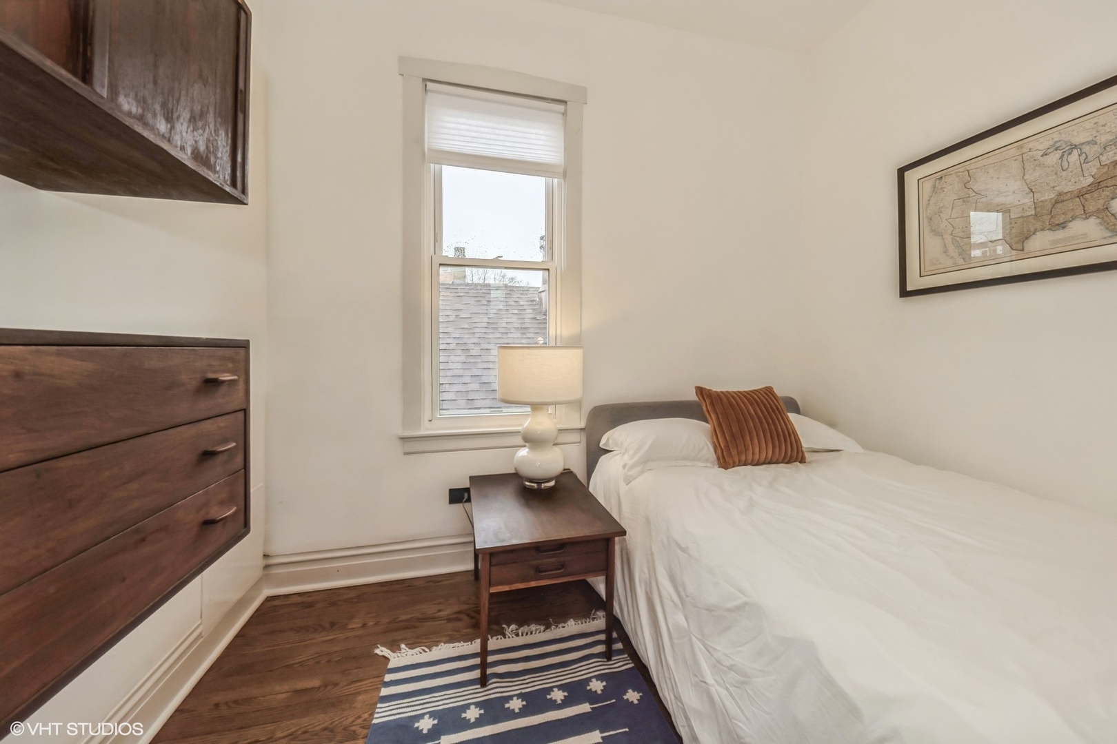 2037 W Cullerton Street Unit: 2