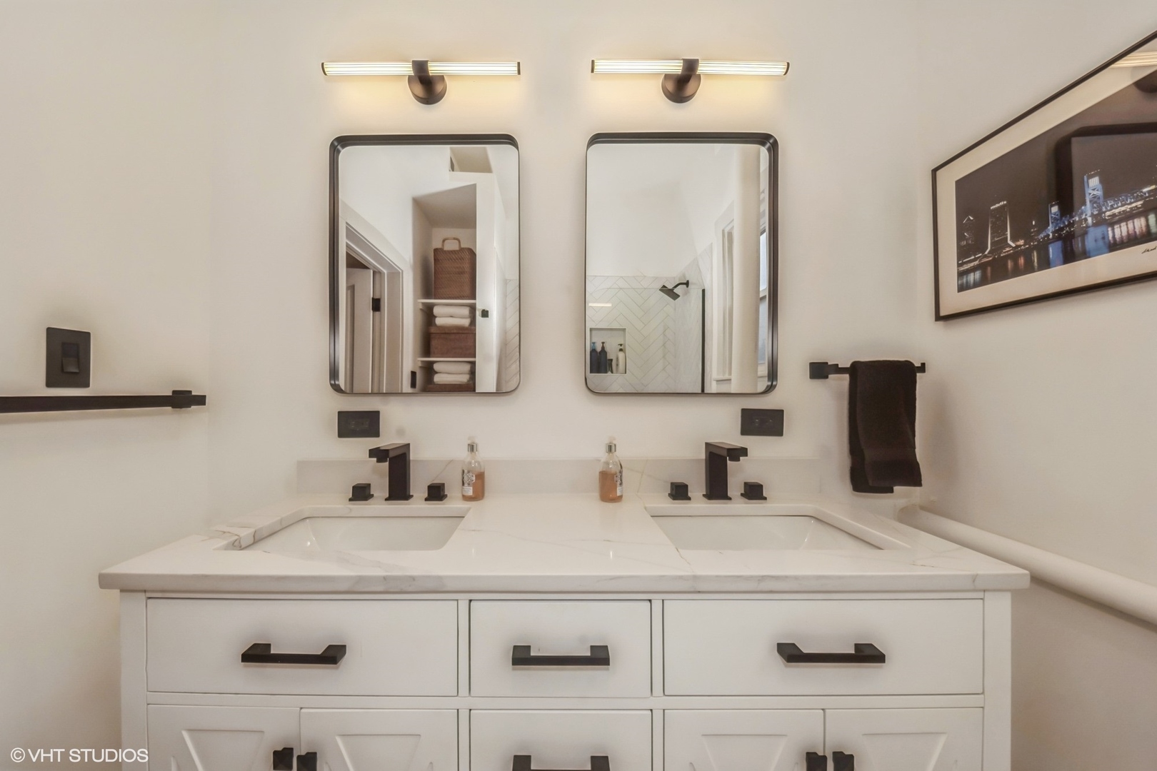 2037 W Cullerton Street Unit: 2