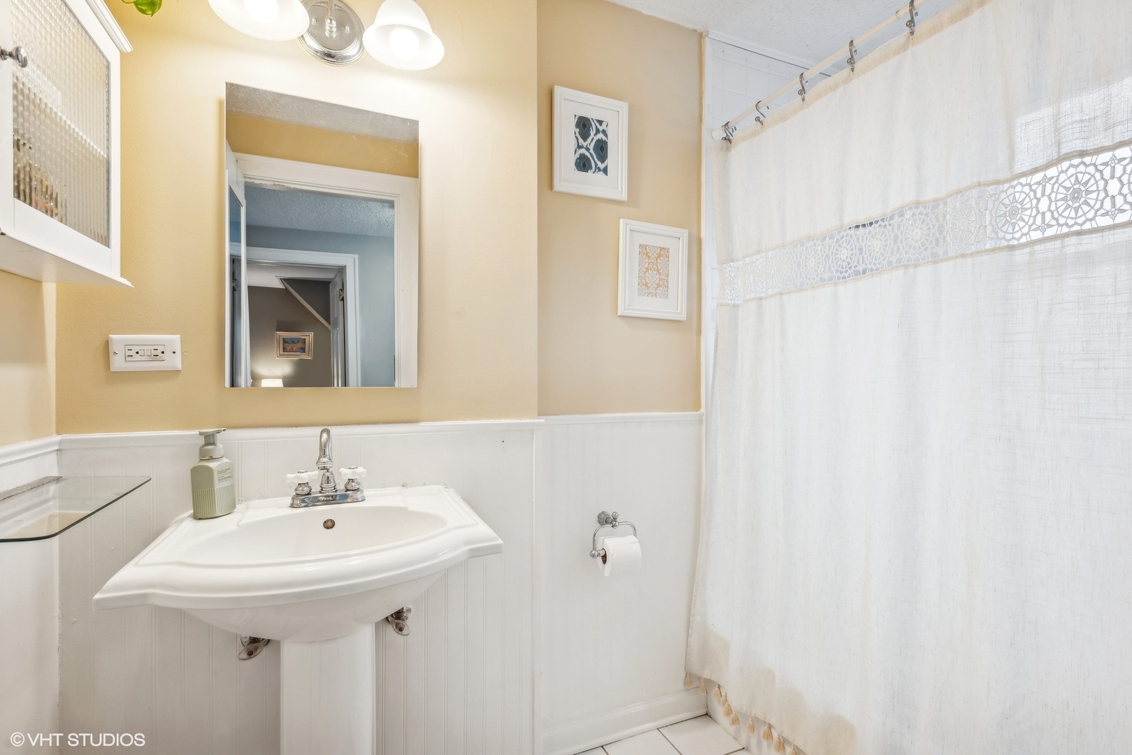 15 W Greenfield Avenue