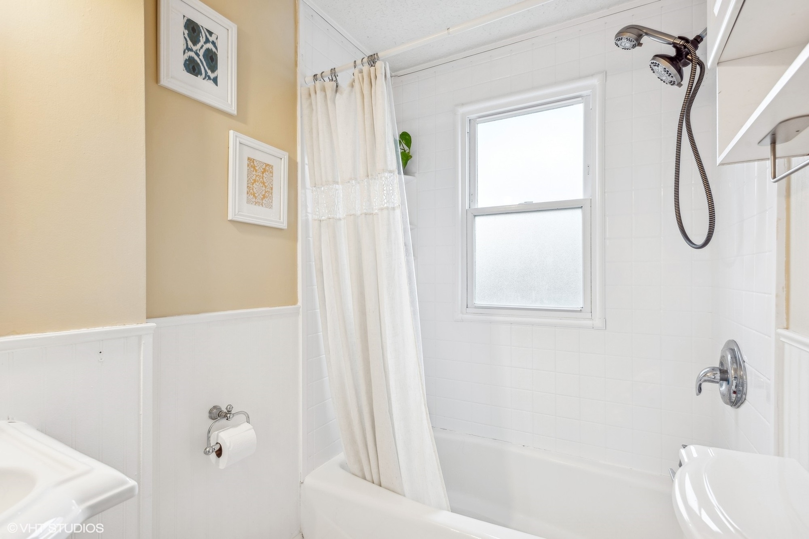 15 W Greenfield Avenue