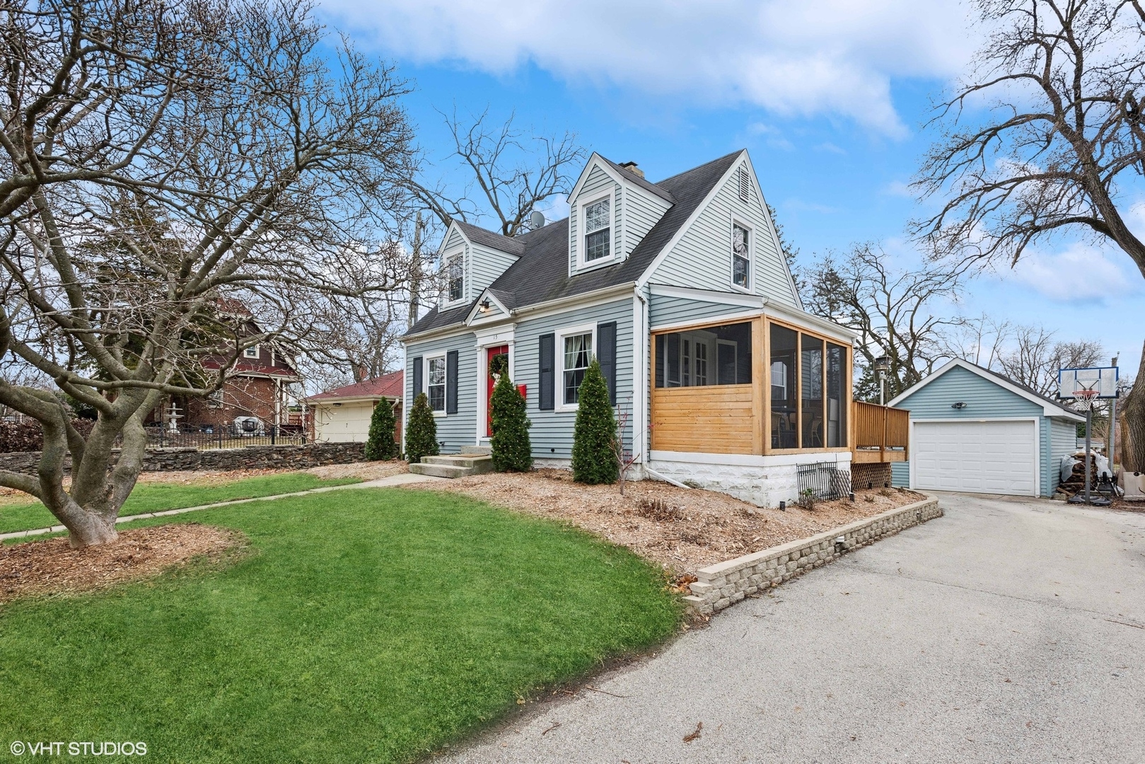 15 W Greenfield Avenue