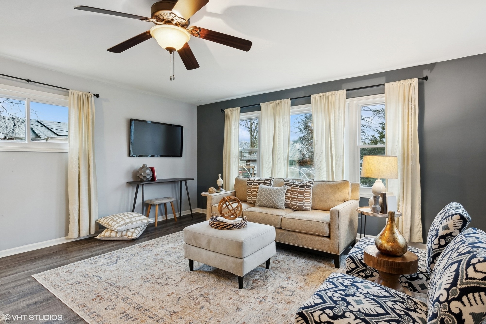 15 W Greenfield Avenue