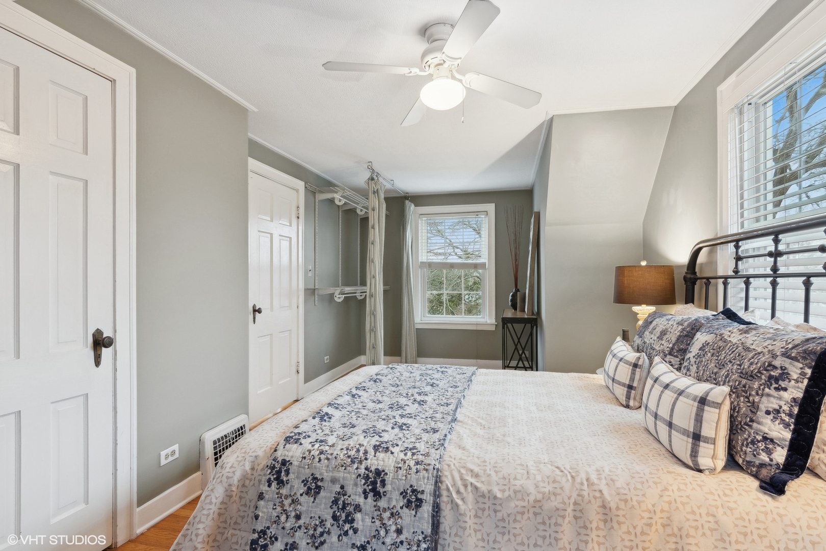 15 W Greenfield Avenue